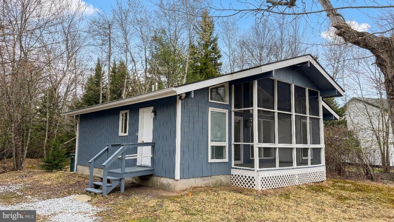 POCONO COUNTRY PLACE - Residential