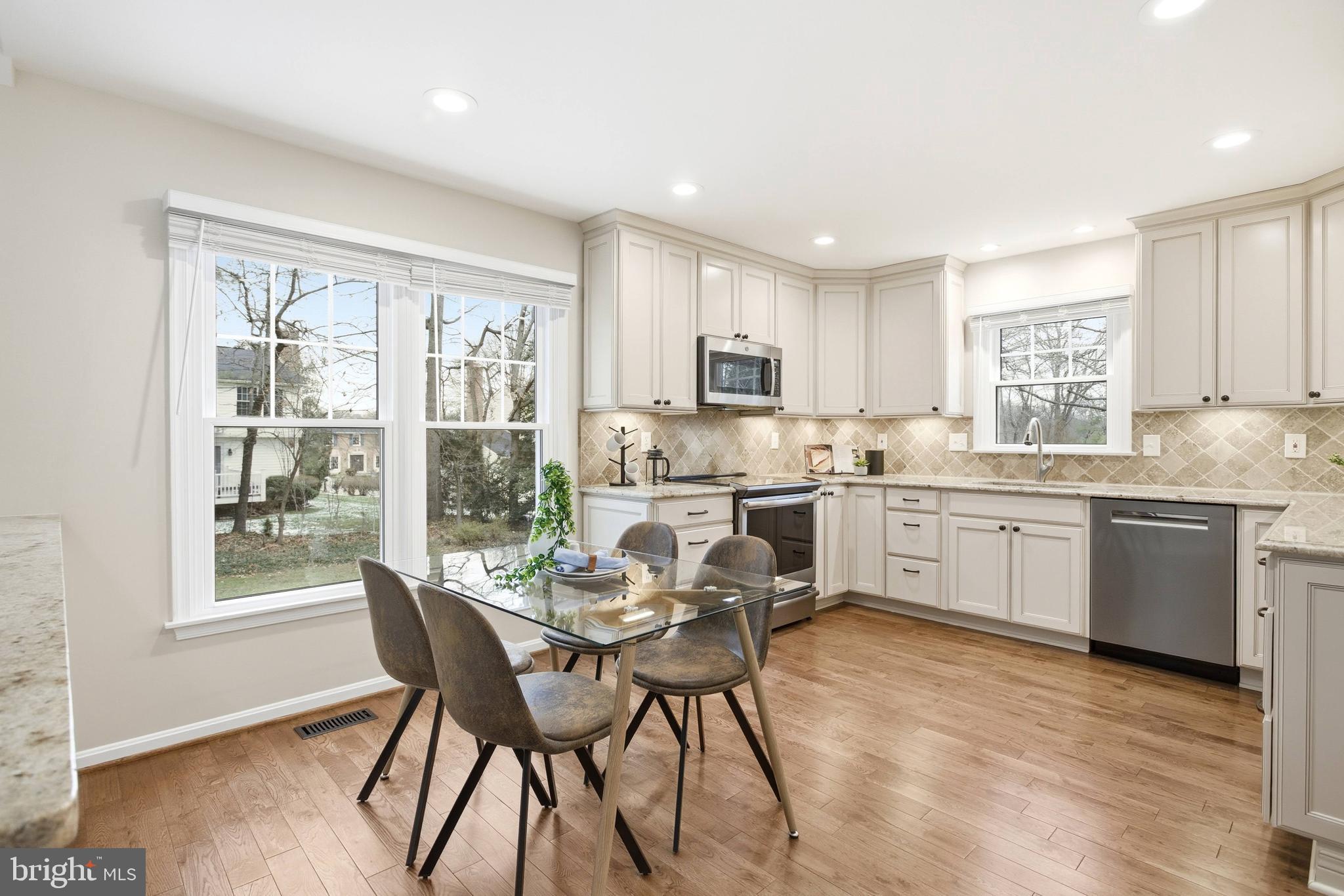 9820 WESTWOOD MANOR COURT