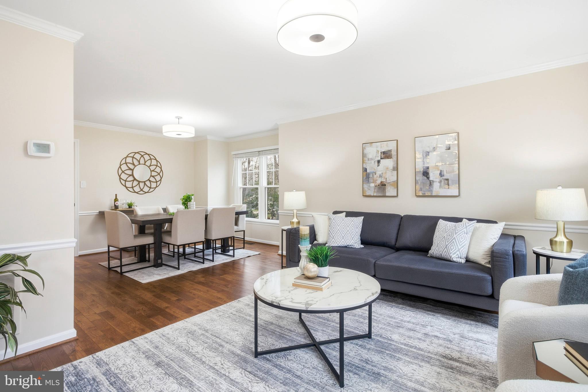 WESTWOOD MANOR COURTS - Residential