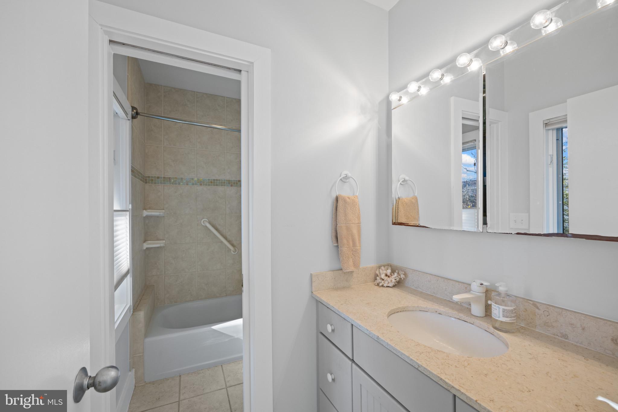 OAKWOOD - Residential