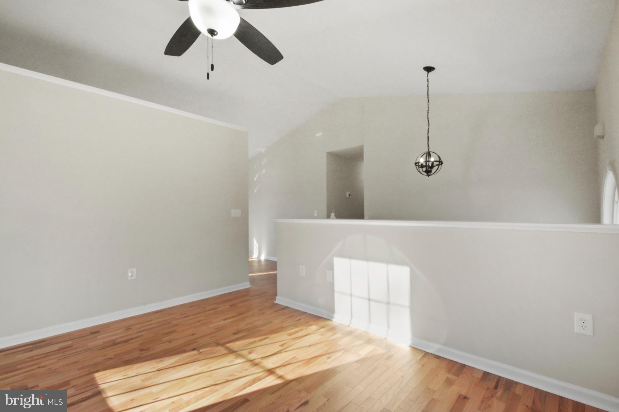 LAKE LAND OR - Residential