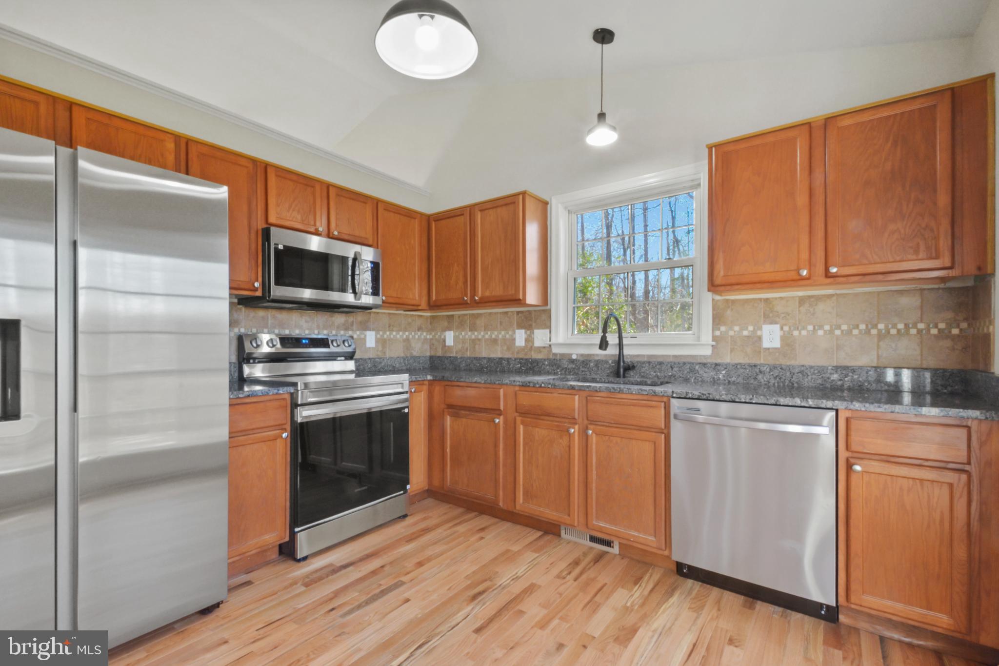 LAKE LAND OR - Residential