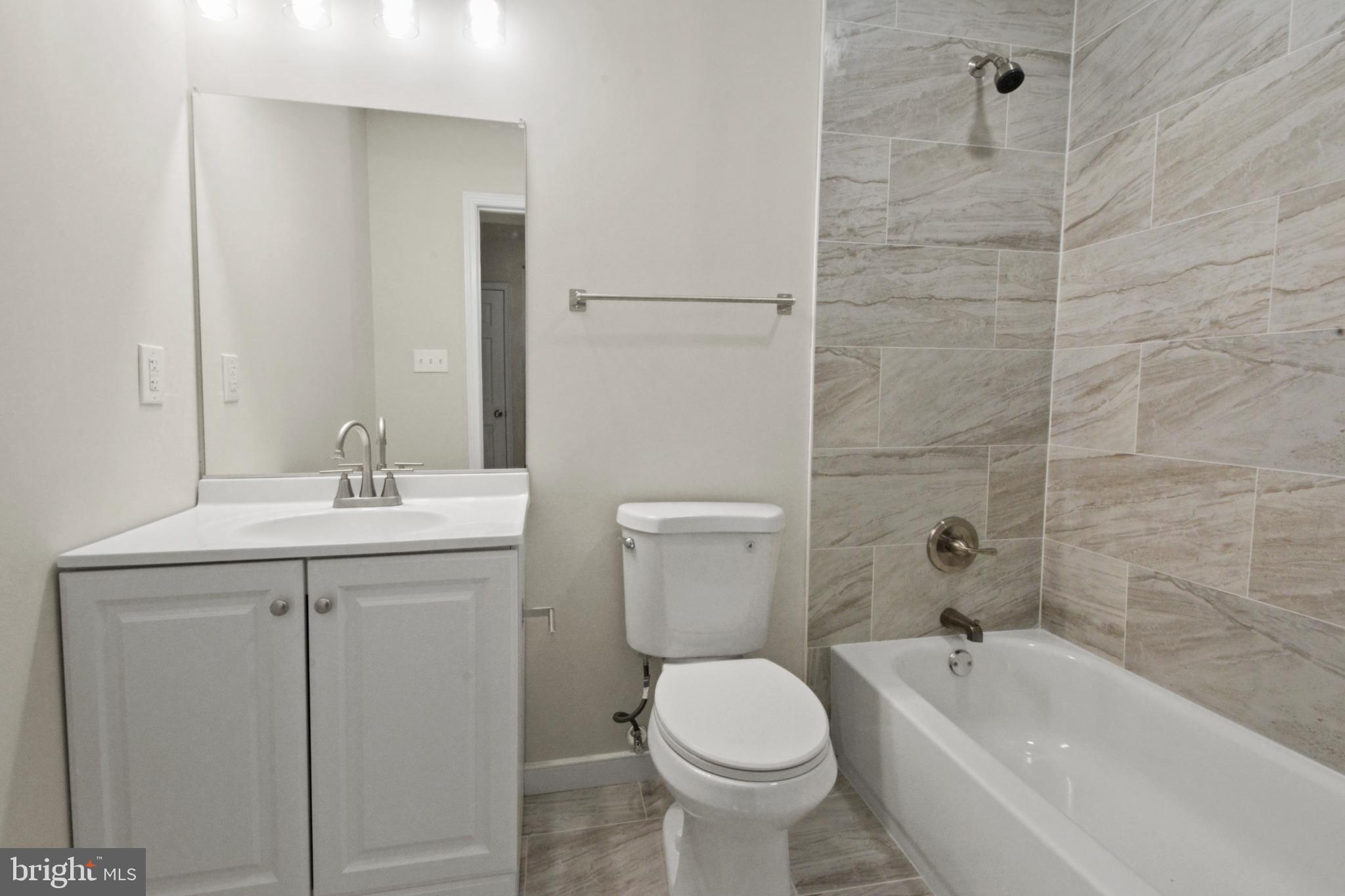 LAKE LAND OR - Residential