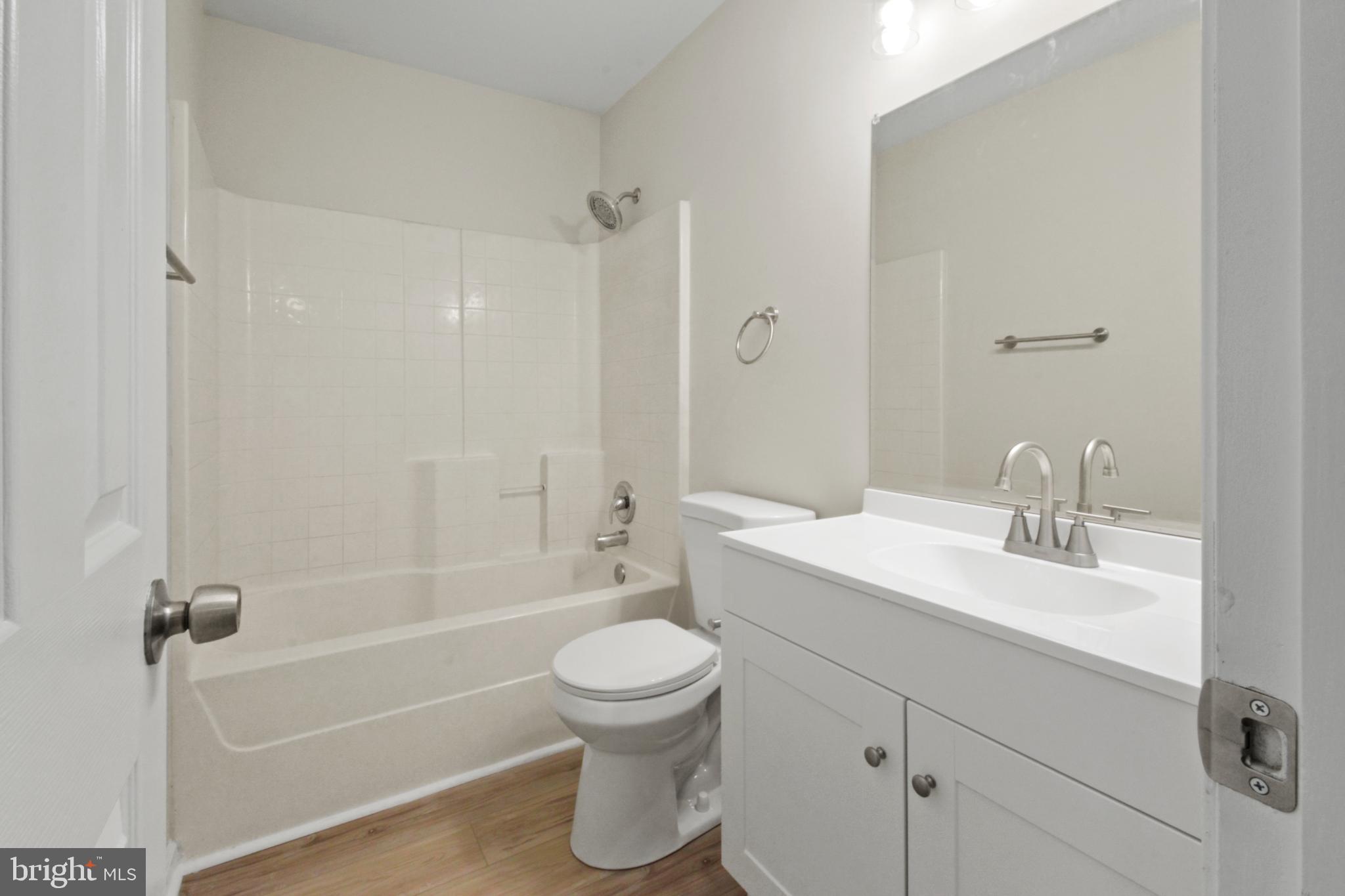 LAKE LAND OR - Residential