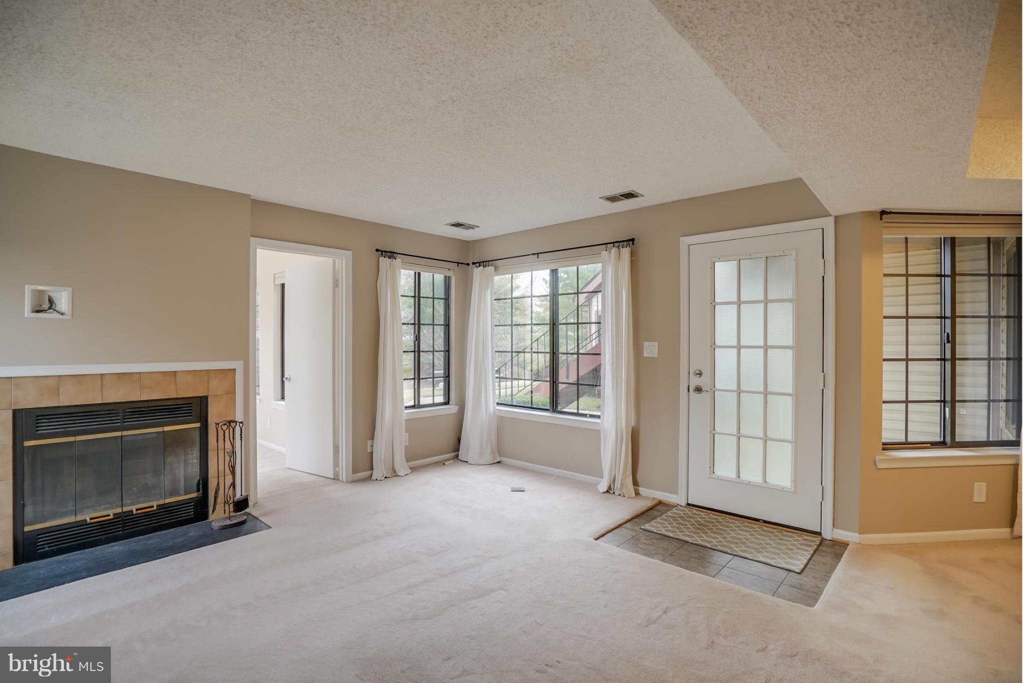 TIERS OF MANCHESTER LAKES - Residential
