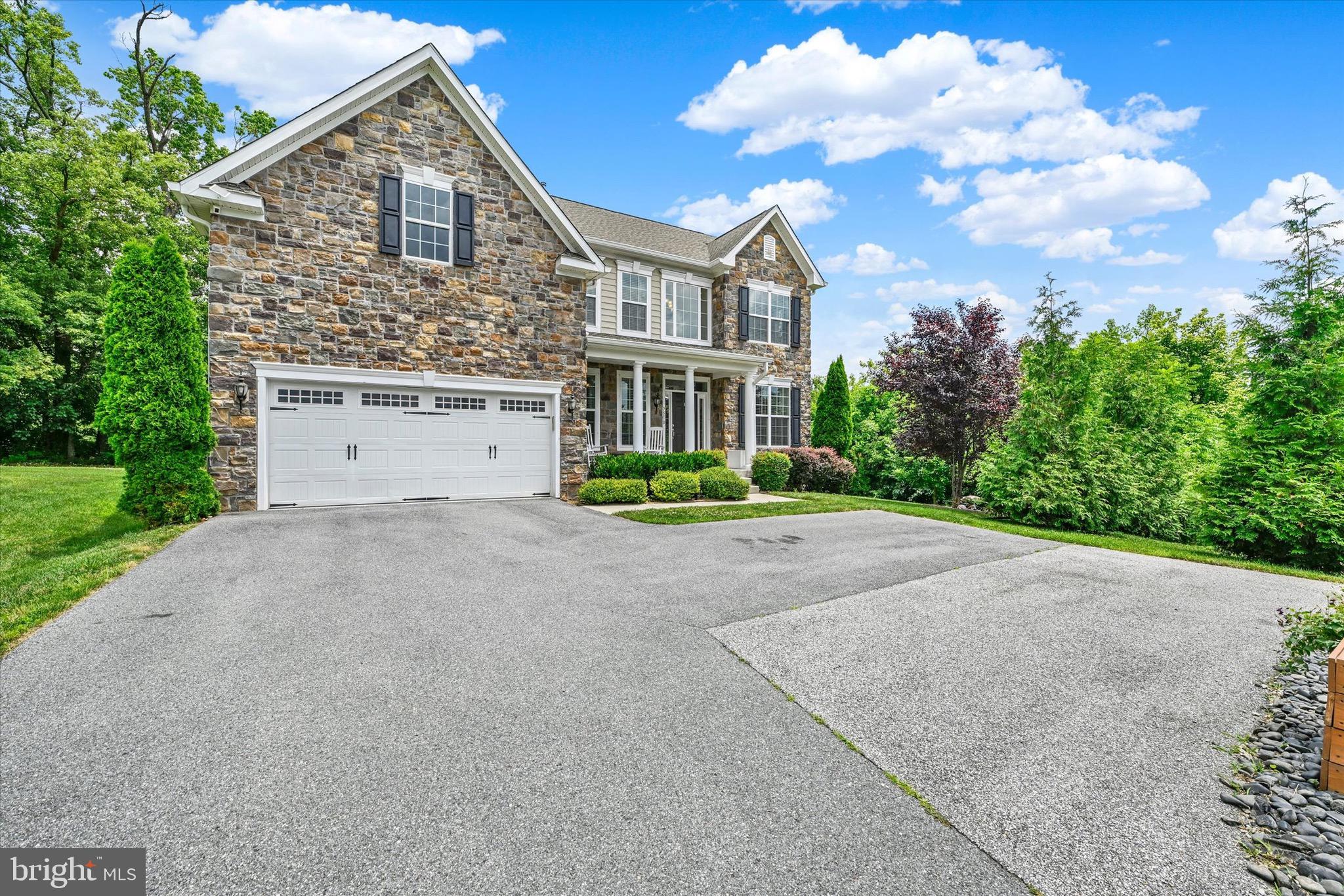 7510 LEAFY TREE LANE