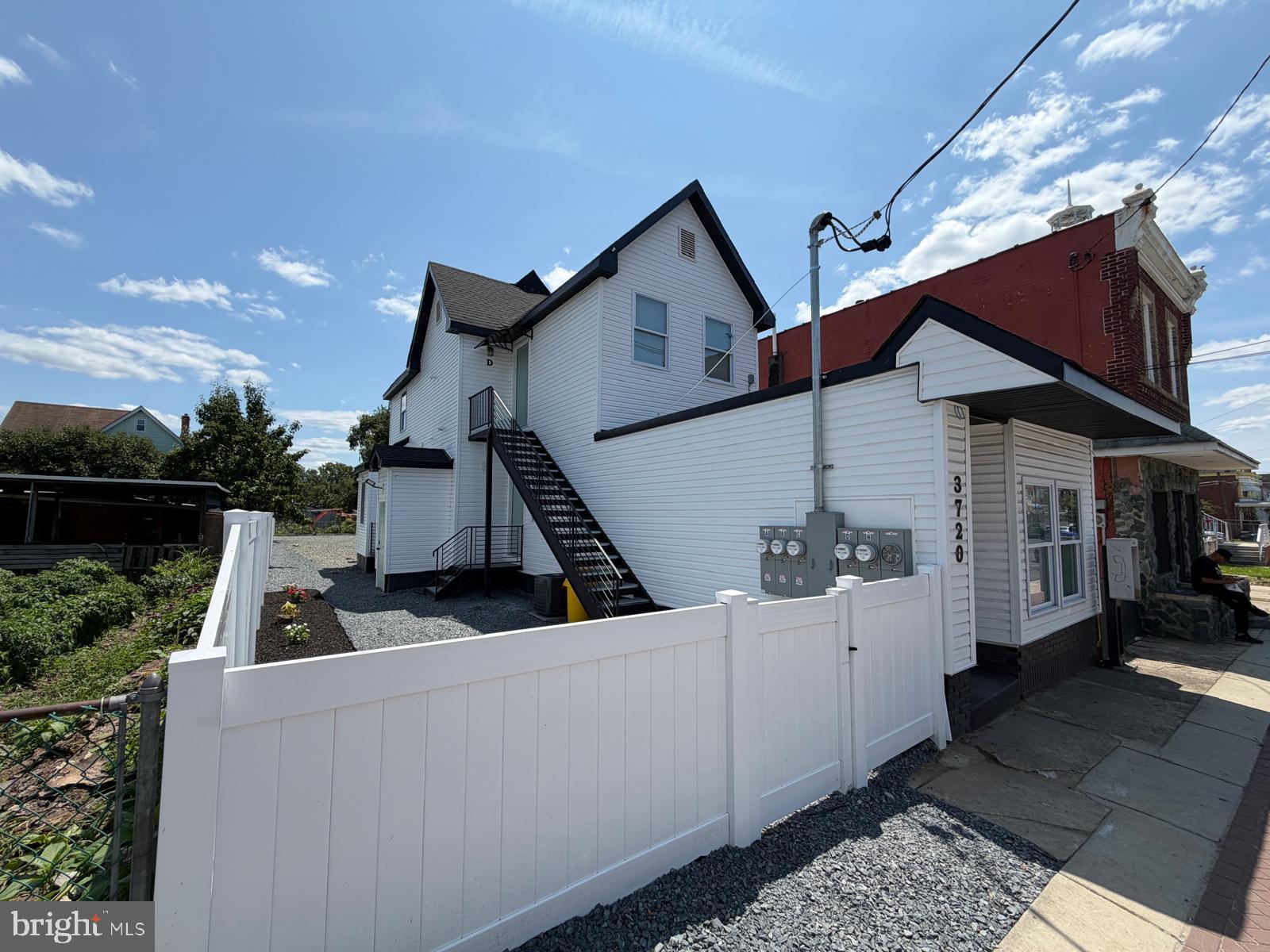 3720 WESTFIELD AVENUE B