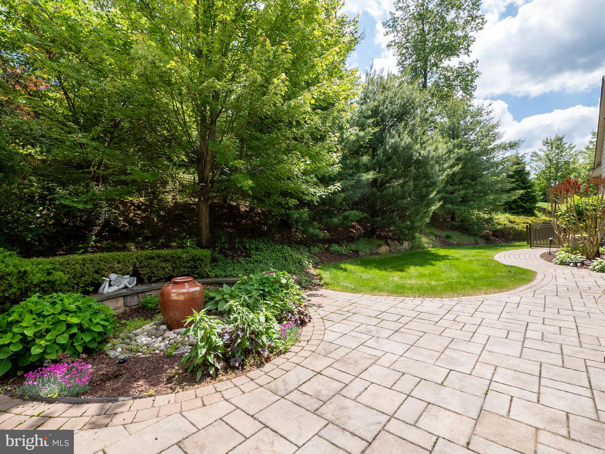 BLUE RIDGE ESTATES W - Residential