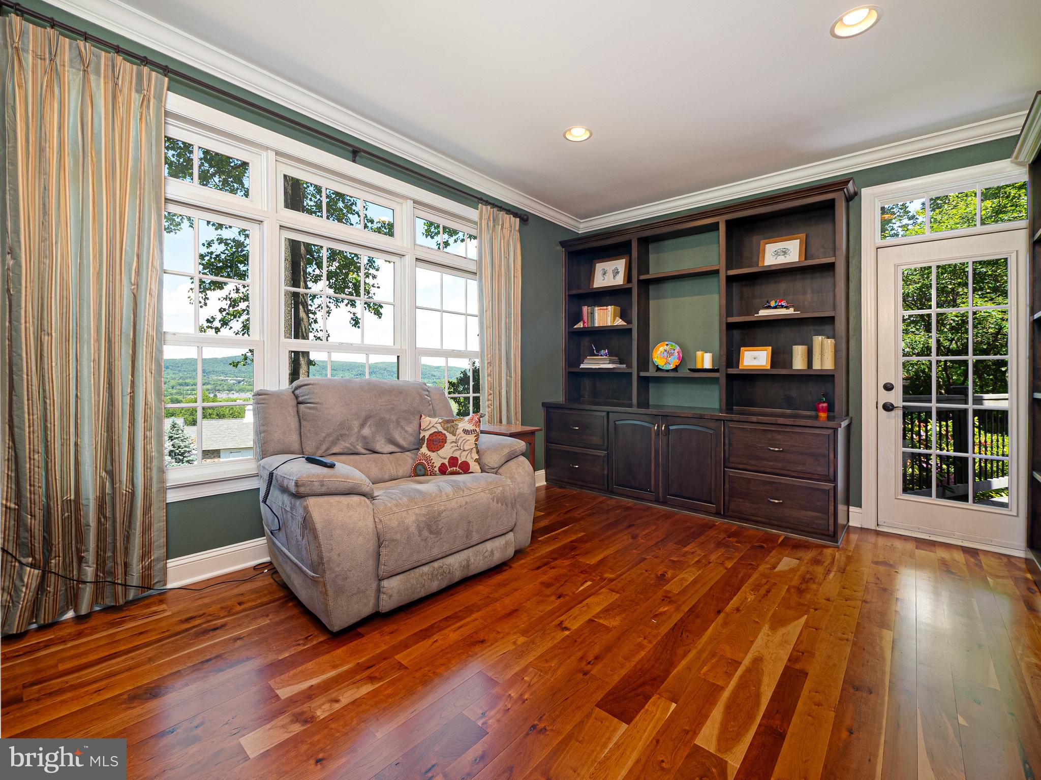 BLUE RIDGE ESTATES W - Residential