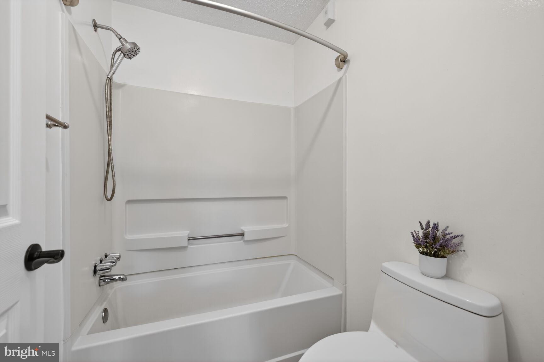 GAITHERSBURG - Residential