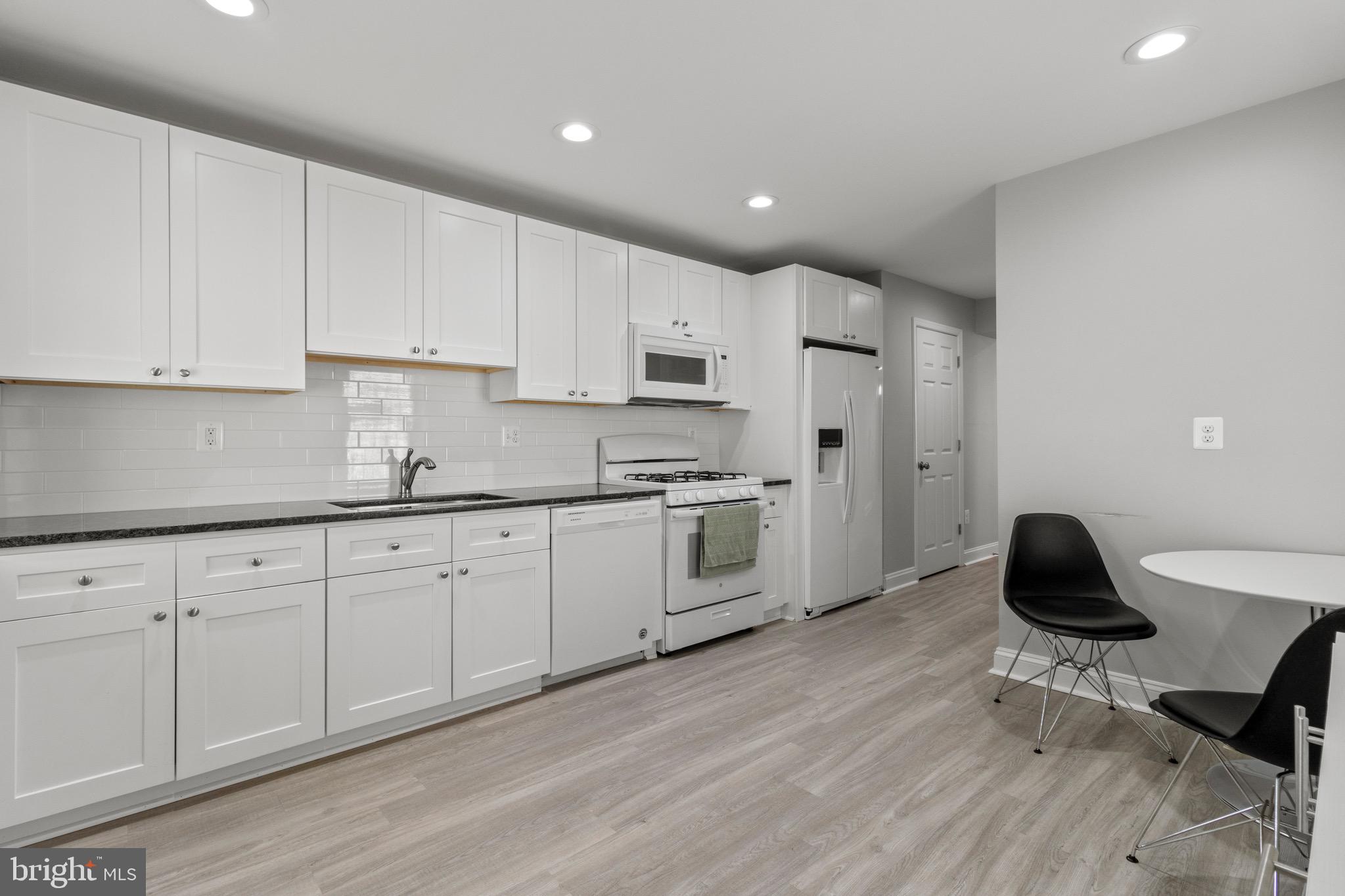 HOLLINS MARKET - Residential