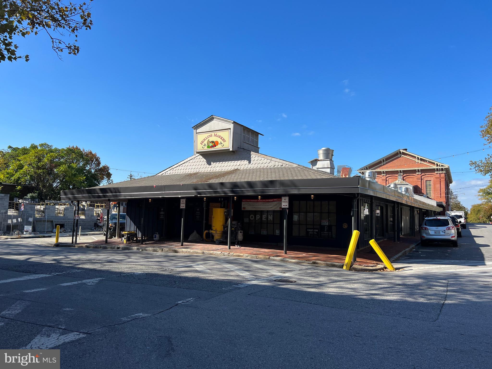 HOLLINS MARKET - Residential