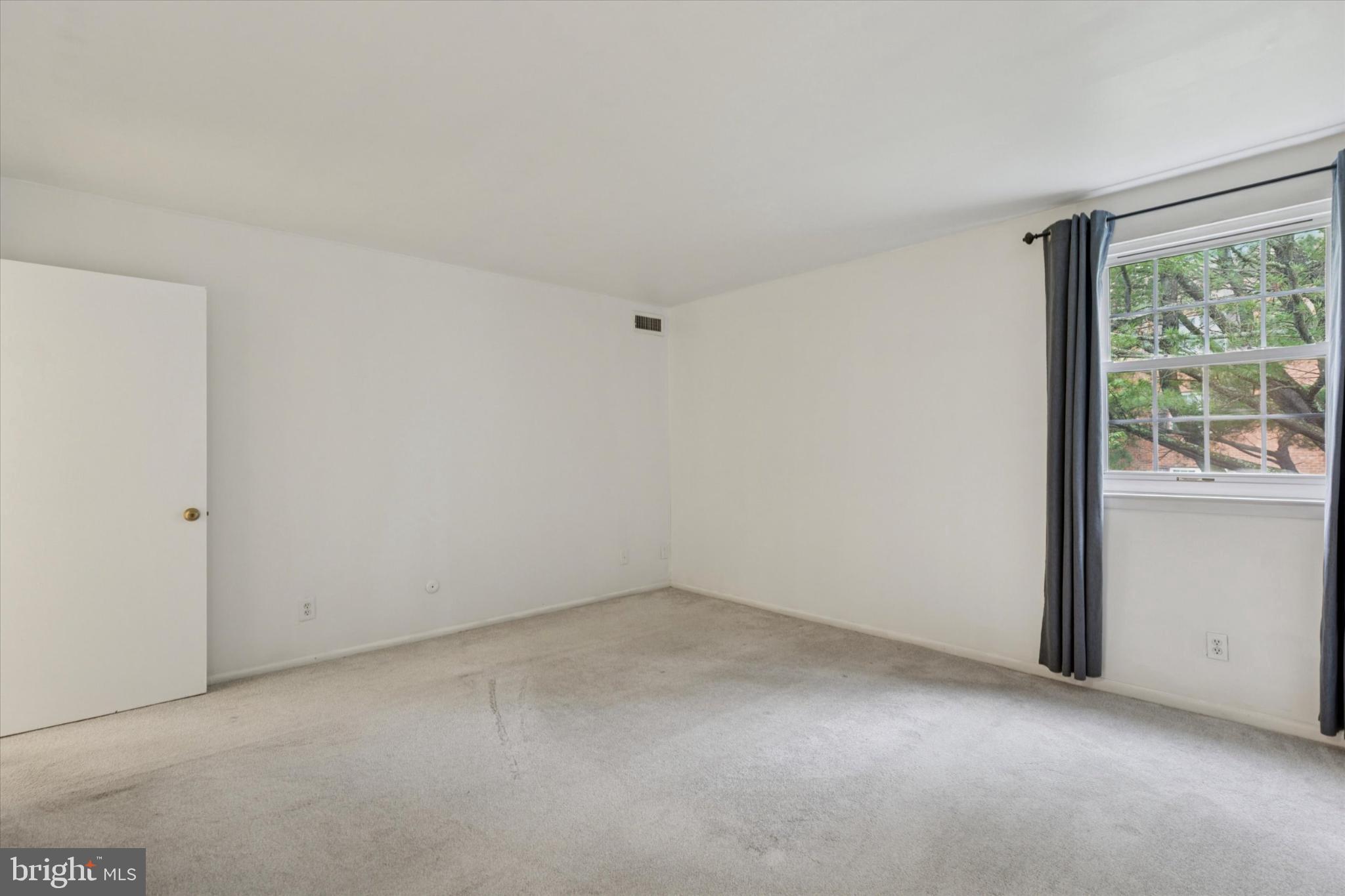 GLENHARDIE CONDOS - Residential Lease