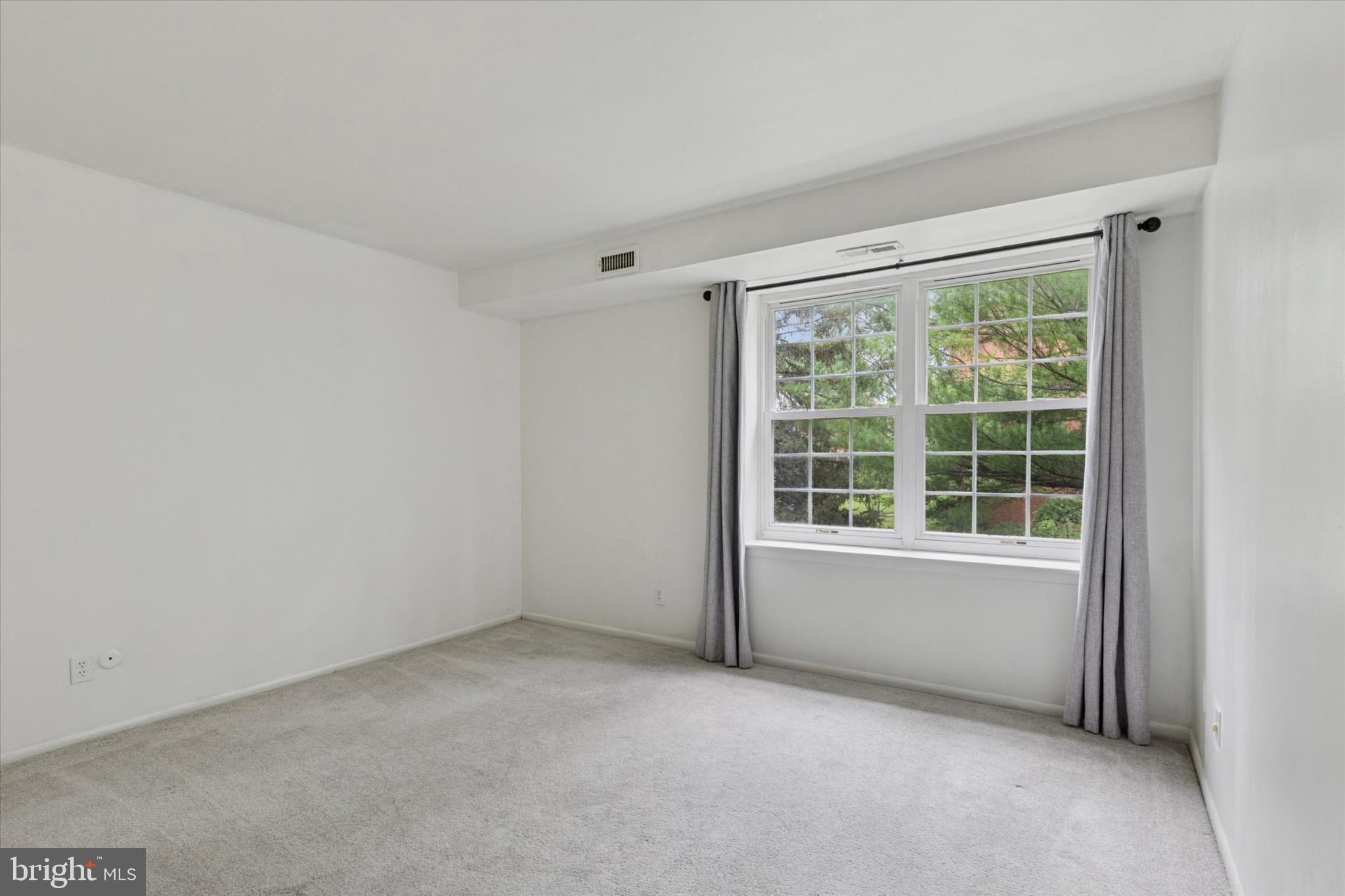 GLENHARDIE CONDOS - Residential Lease