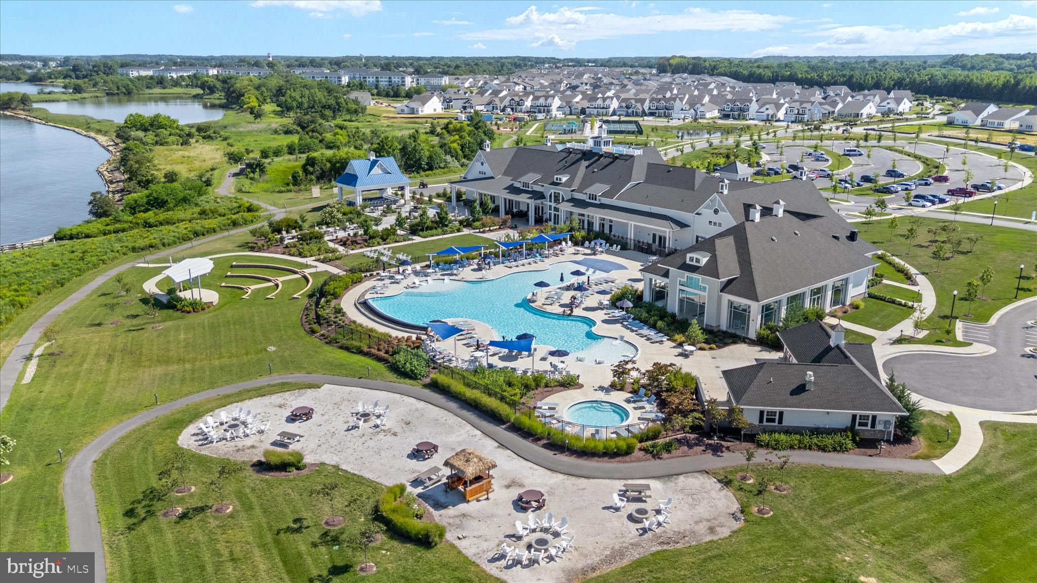 FOUR SEASONS AT KENT ISLAND - Residential