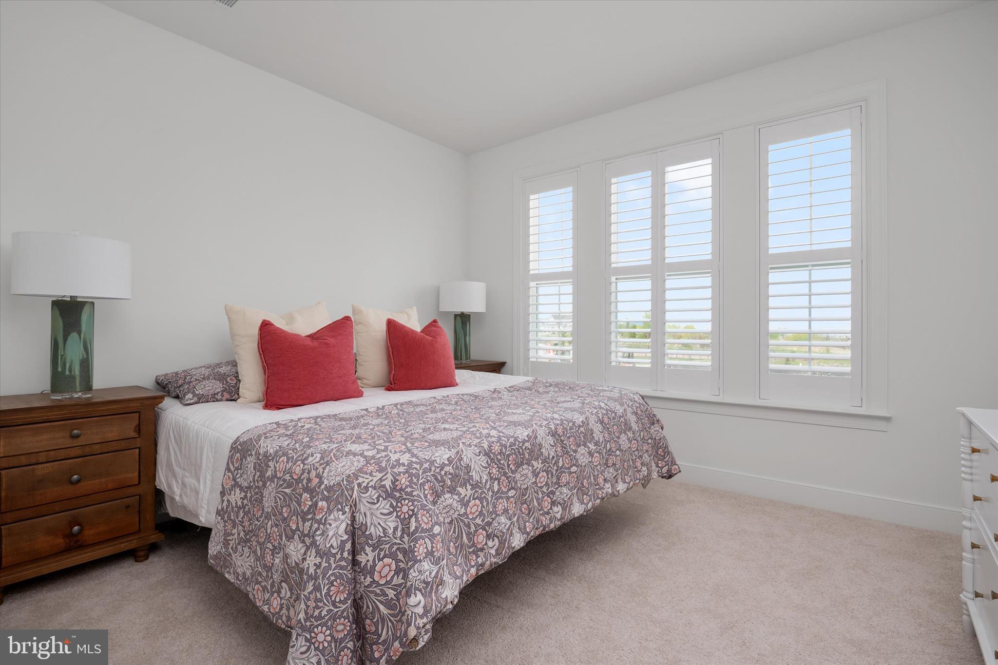 FOUR SEASONS AT KENT ISLAND - Residential