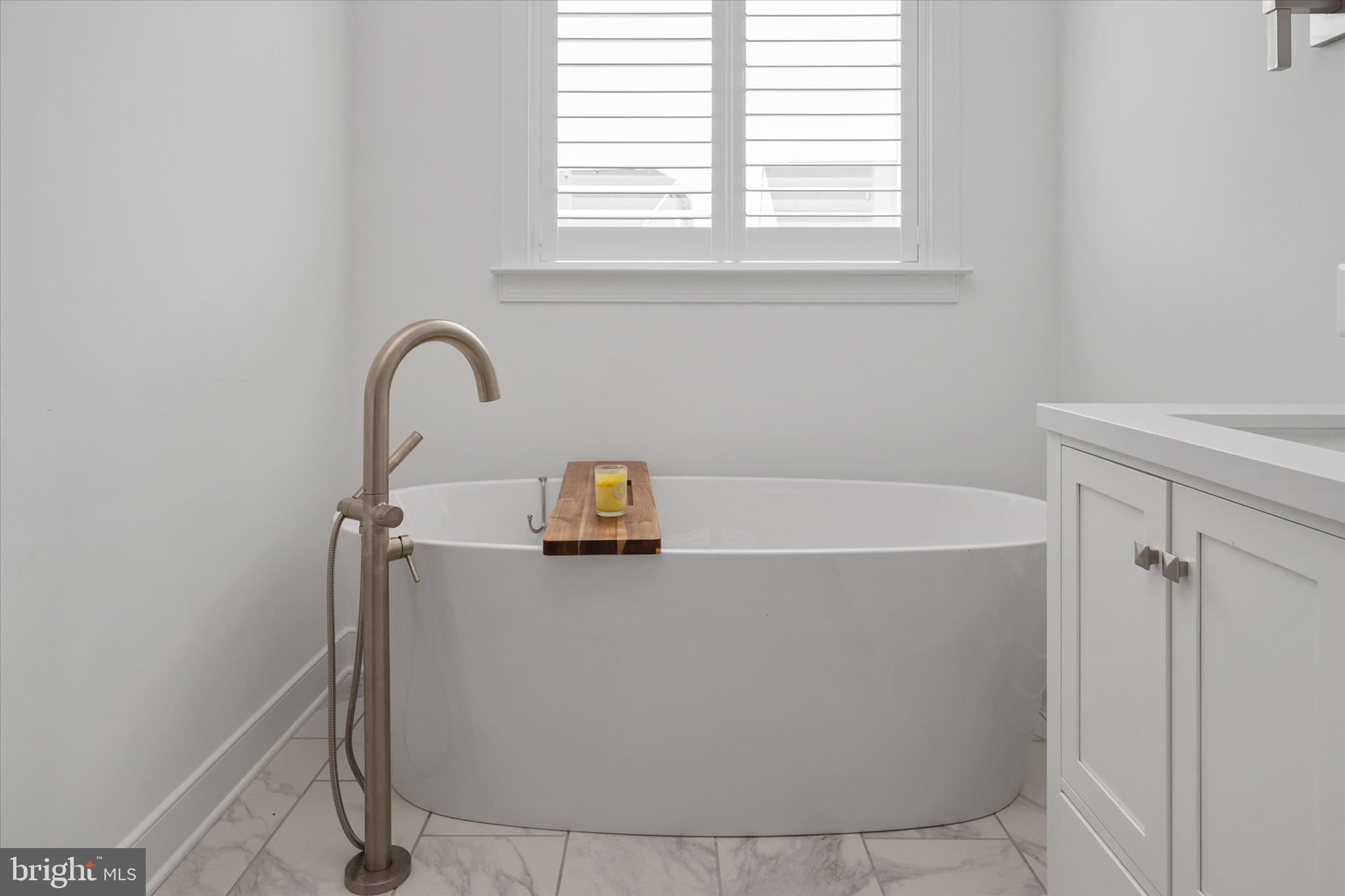 FOUR SEASONS AT KENT ISLAND - Residential