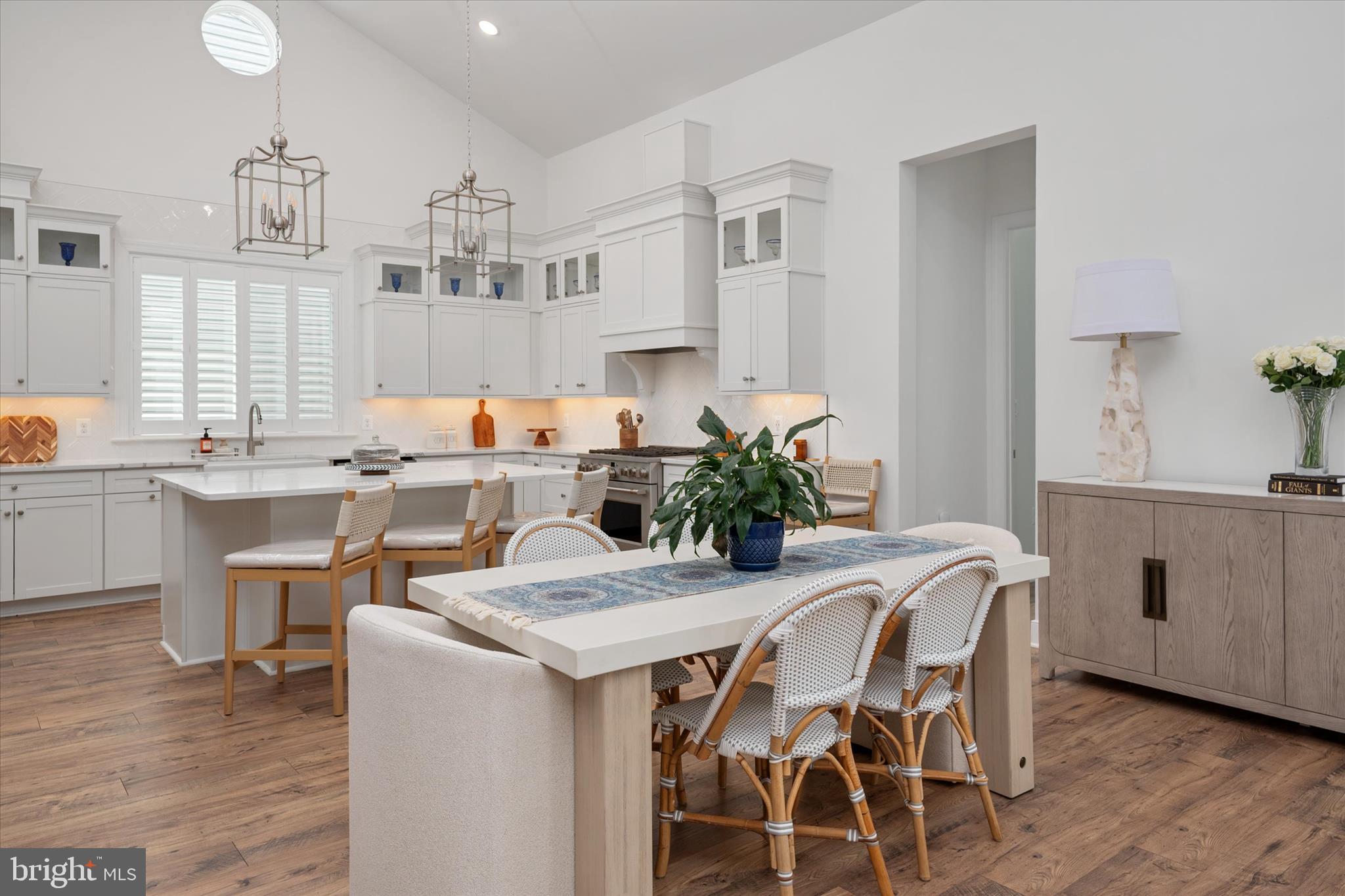 FOUR SEASONS AT KENT ISLAND - Residential