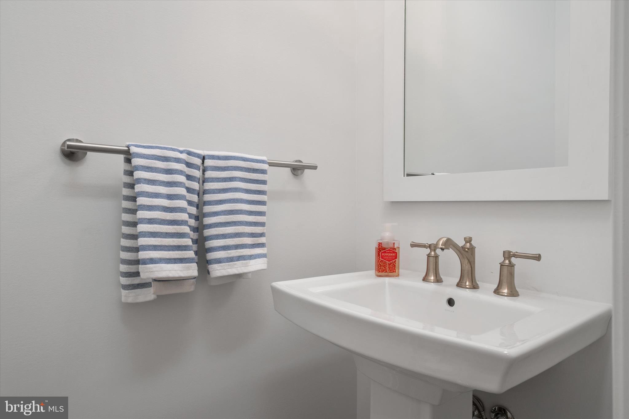 FOUR SEASONS AT KENT ISLAND - Residential