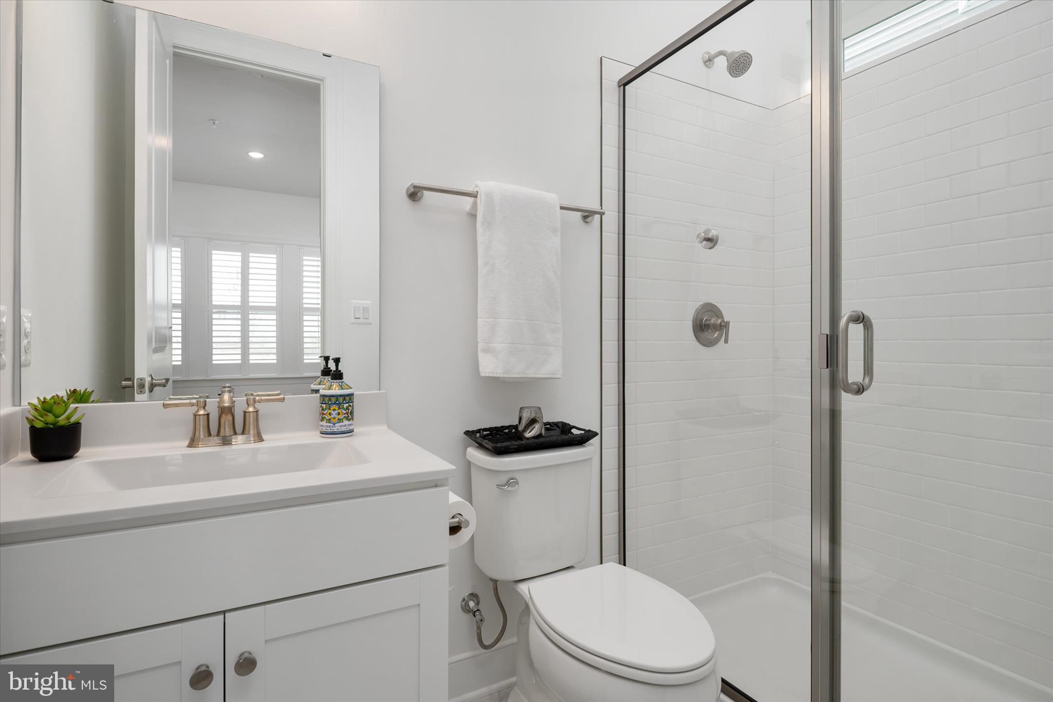 FOUR SEASONS AT KENT ISLAND - Residential