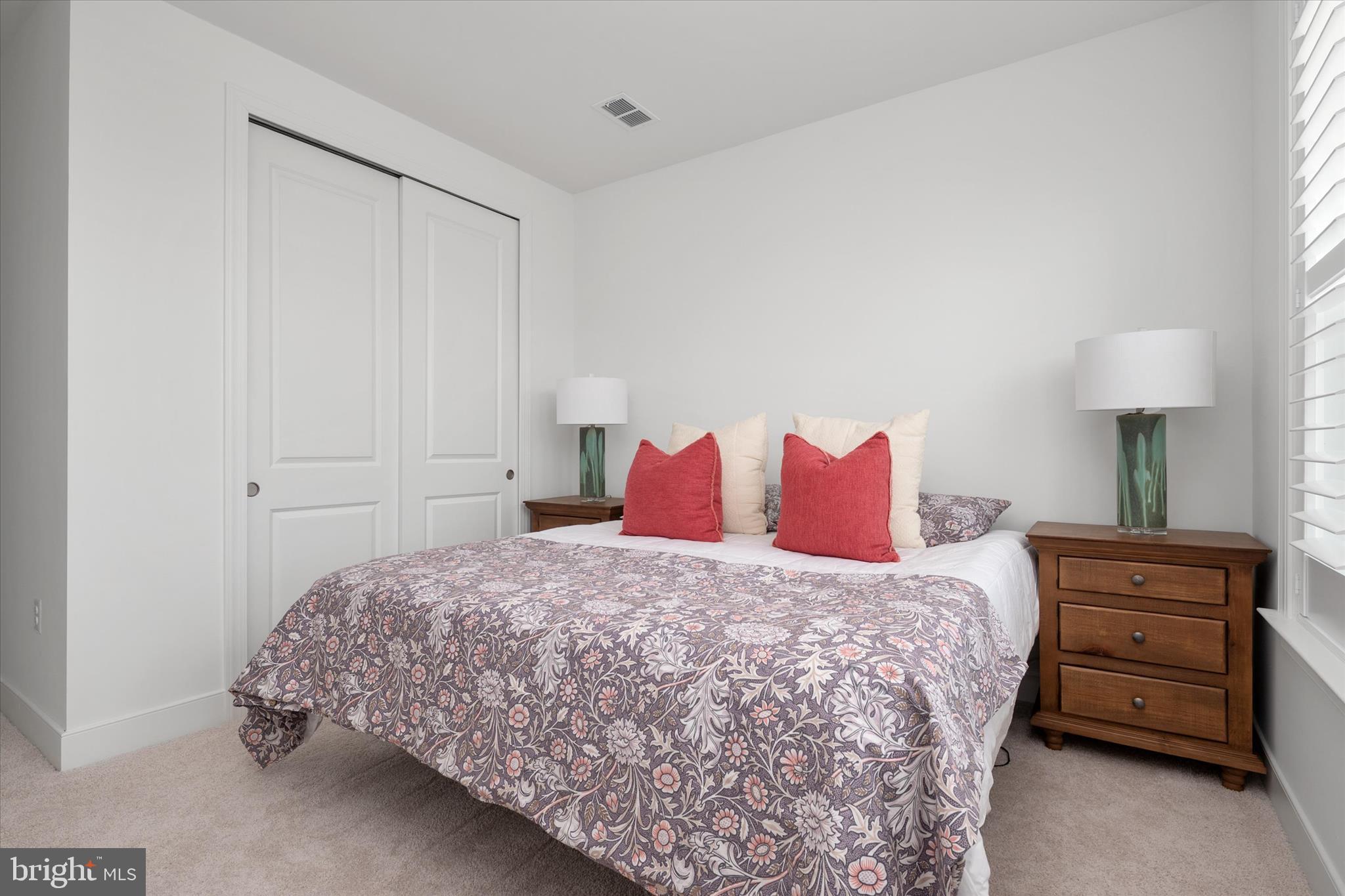 FOUR SEASONS AT KENT ISLAND - Residential