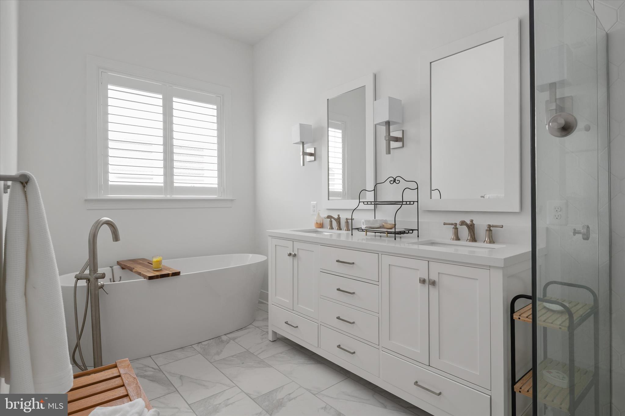 FOUR SEASONS AT KENT ISLAND - Residential