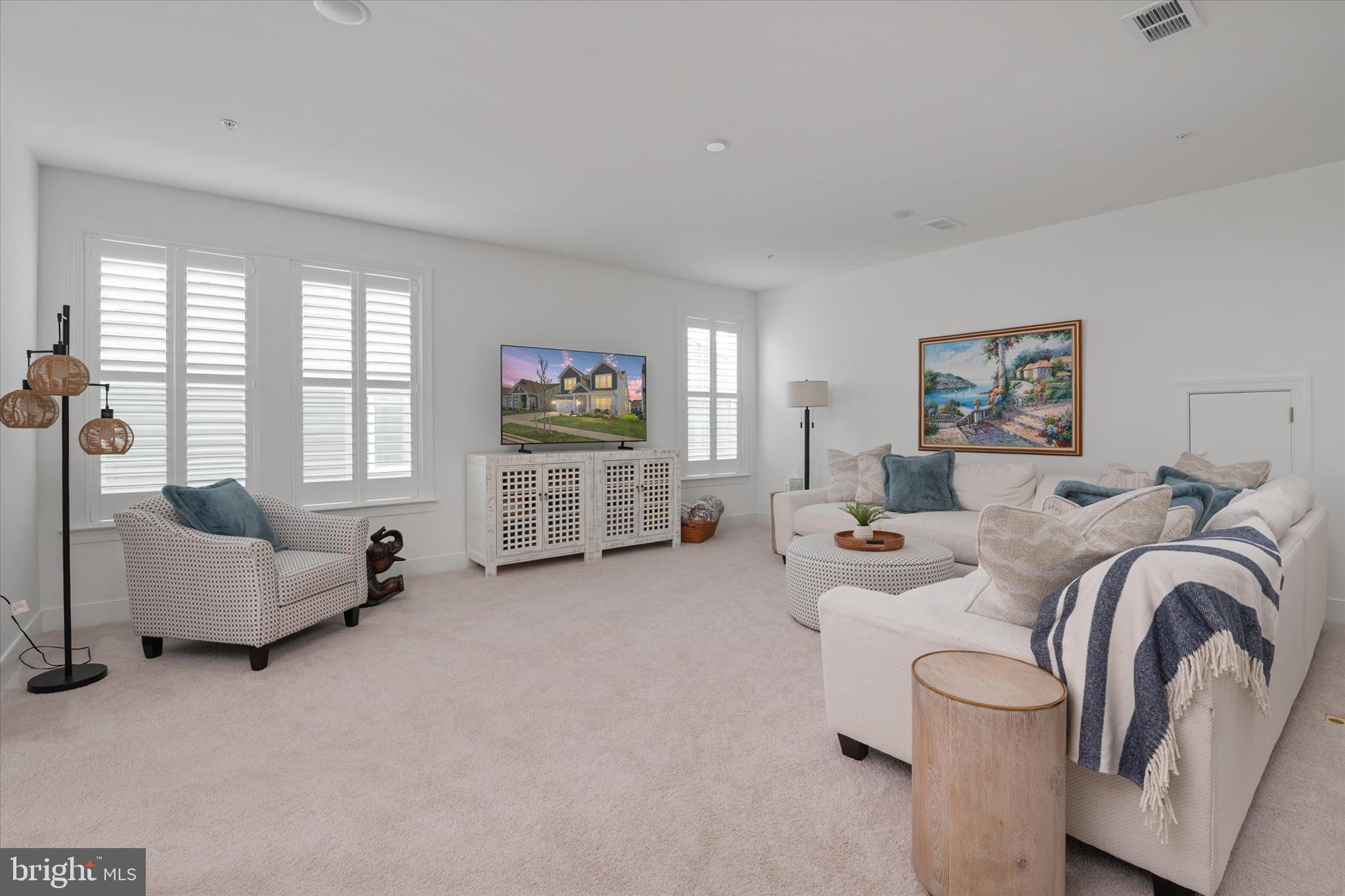 FOUR SEASONS AT KENT ISLAND - Residential