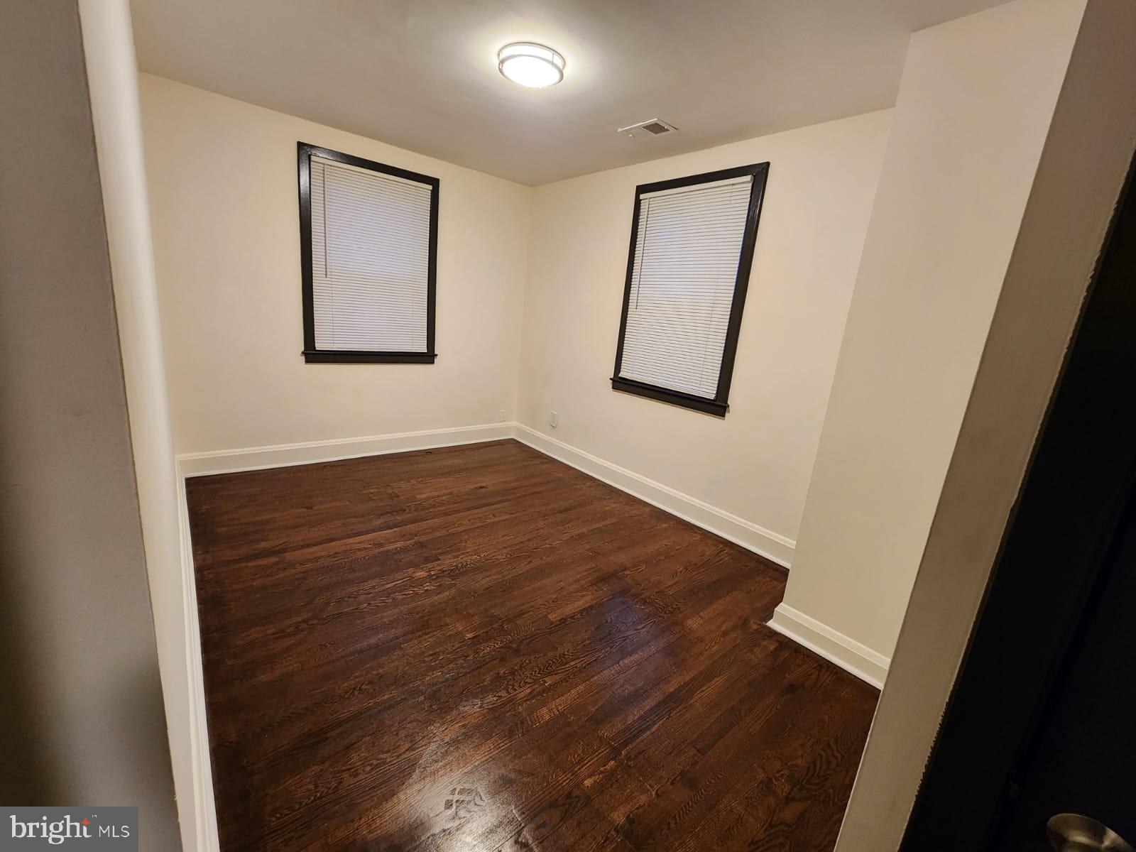 DUNDALK - Residential Lease