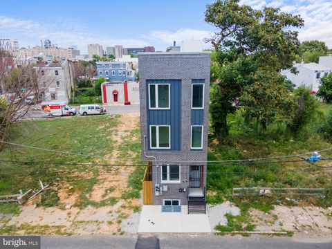 2010 N RANDOLPH ST PHILADELPHIA PA 19122