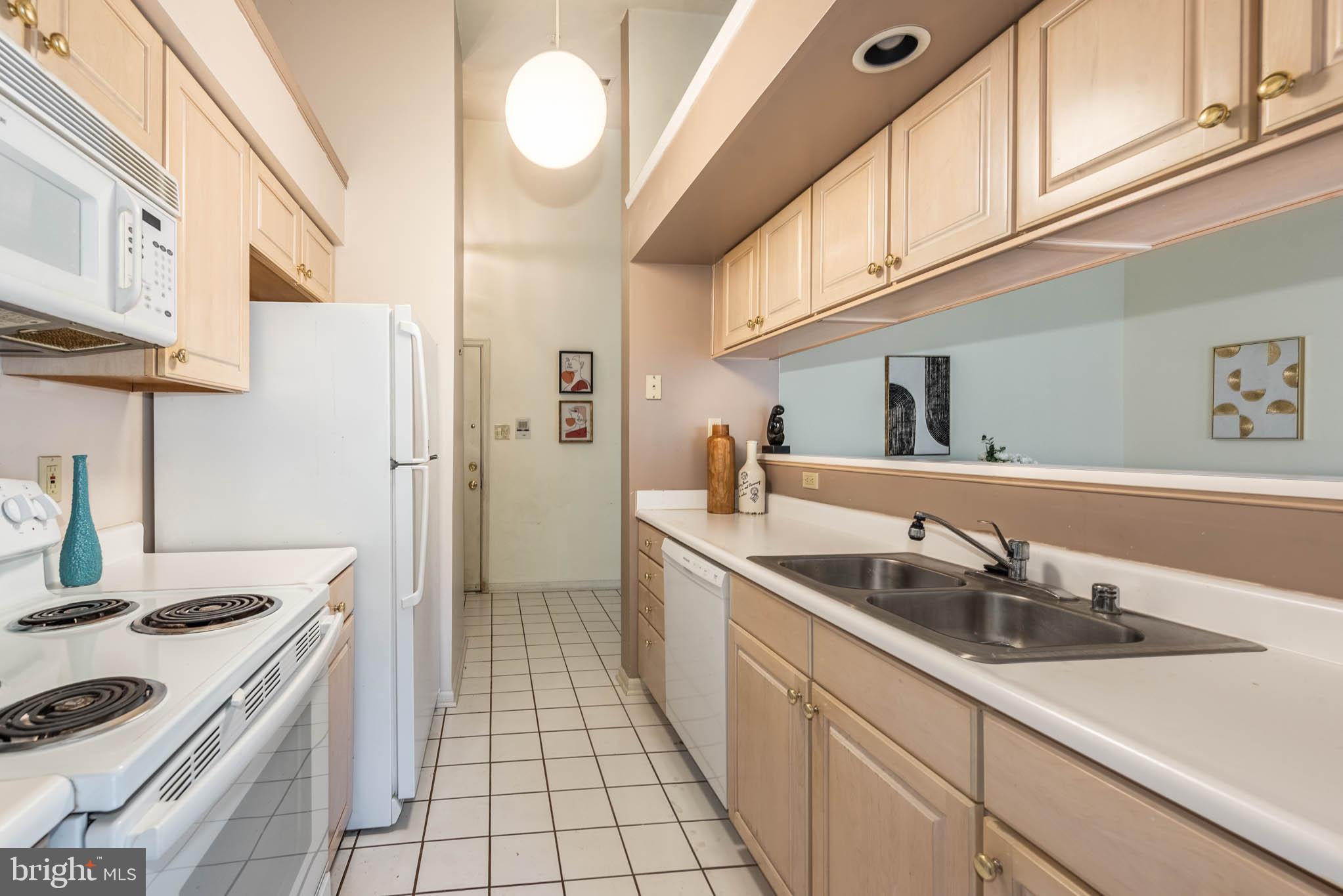 3133 KATEWOOD COURT 3-3133