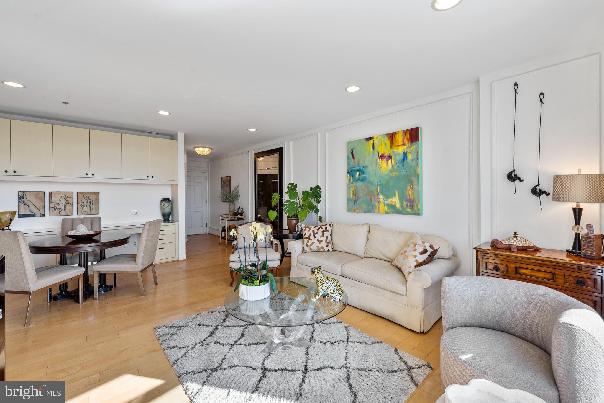HARBORVIEW TOWERS - Residential