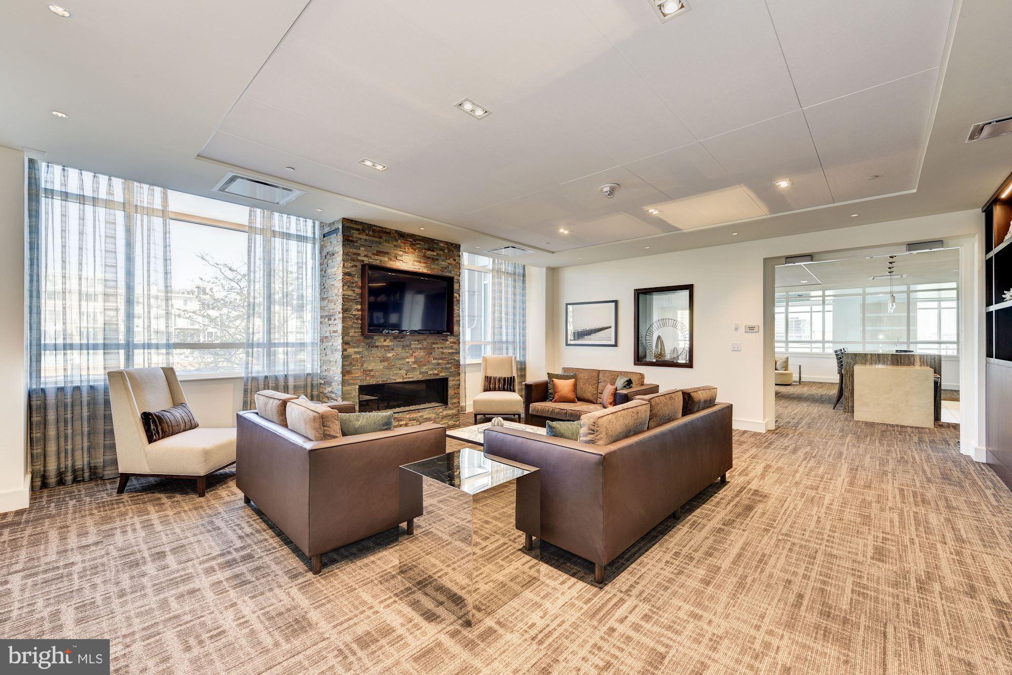 HARBORVIEW TOWERS - Residential