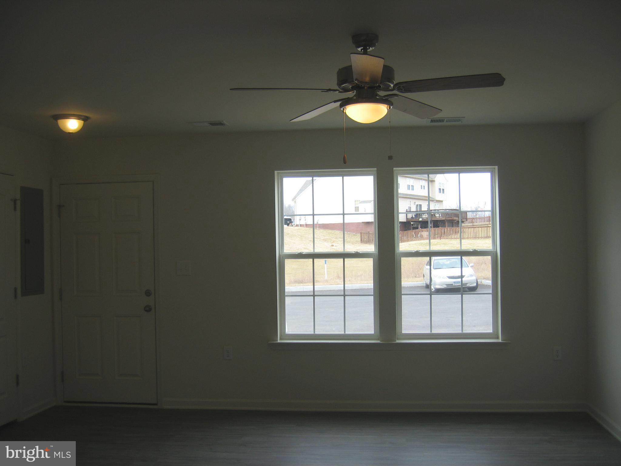 MCCAULEY CROSSING - Residential Lease