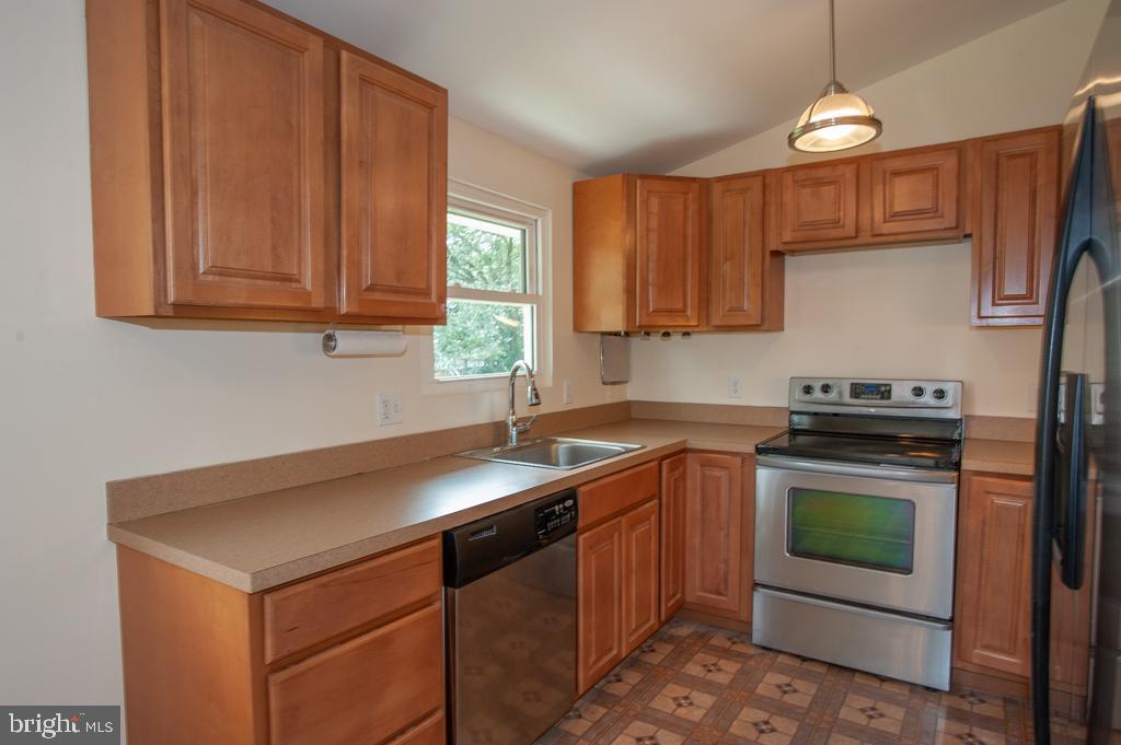 GLYNALTA PARK - Residential Lease