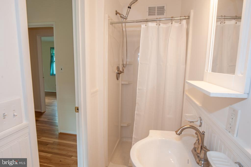 GLYNALTA PARK - Residential Lease