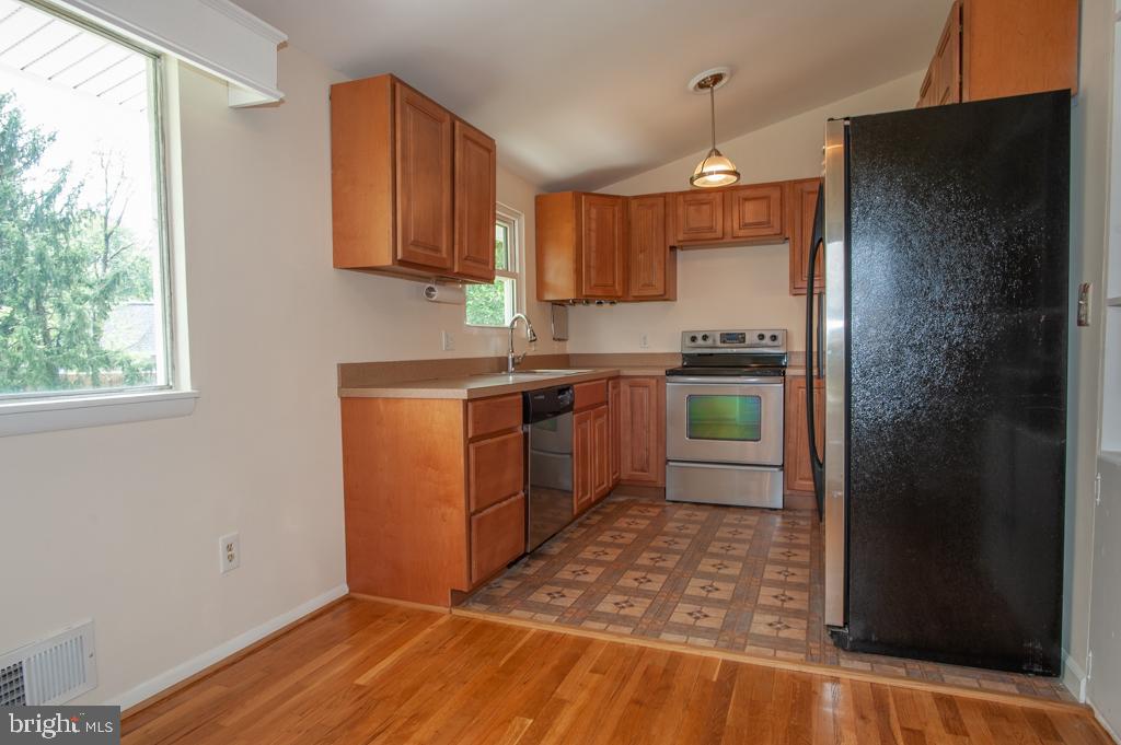 GLYNALTA PARK - Residential Lease