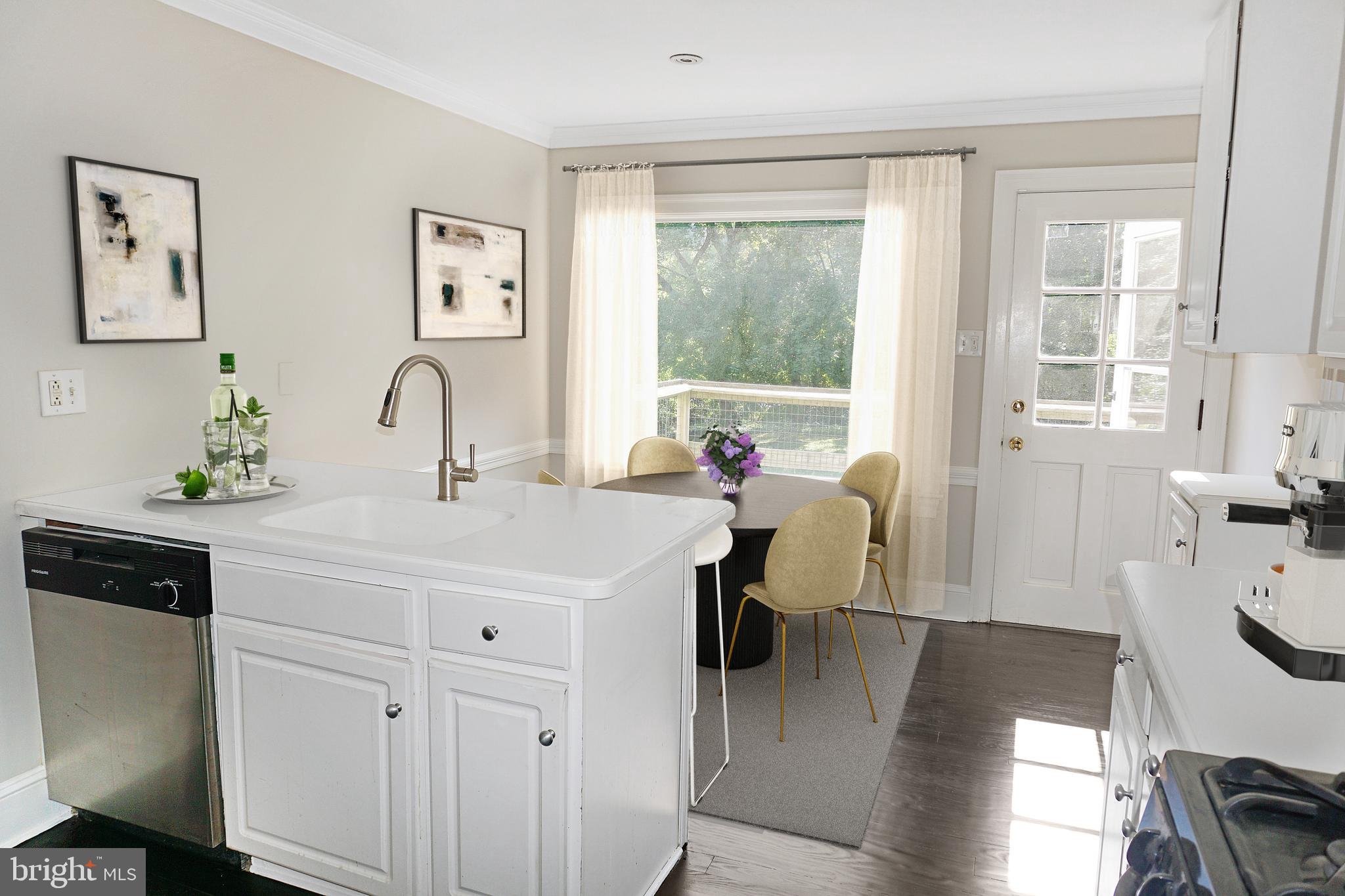 ASHWOOD MANOR - Residential Lease