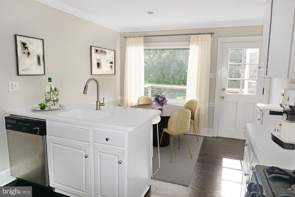 Photo of 248 Hilldale Road, VILLANOVA, PA 19085 (MLS # PADE2103370)