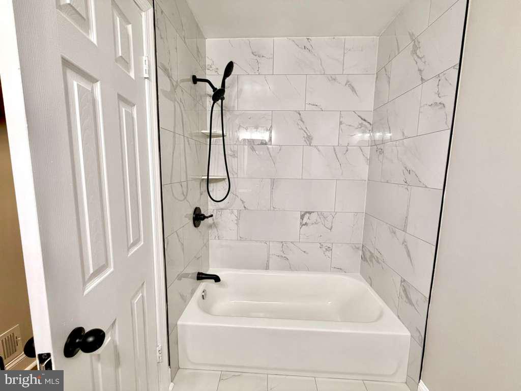 TARQUIN VILLAGE - Residential