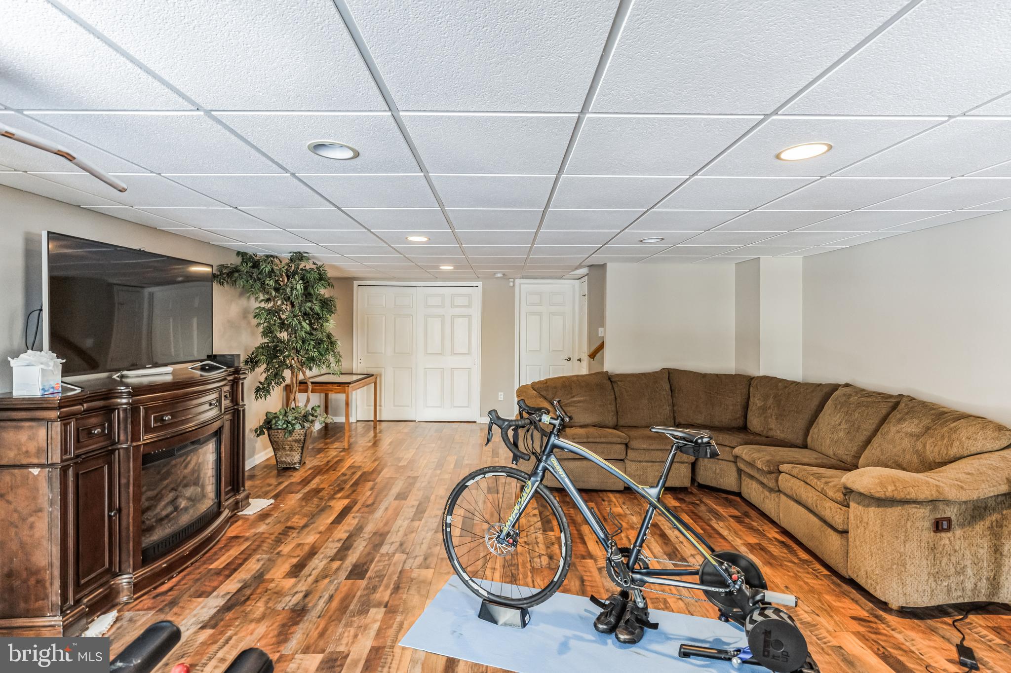 CHARLESTOWN HUNT - Residential