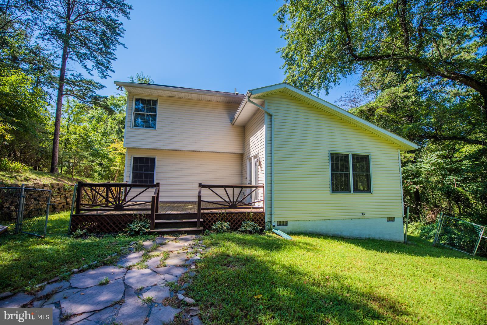 PINEWOOD HILLS - Residential