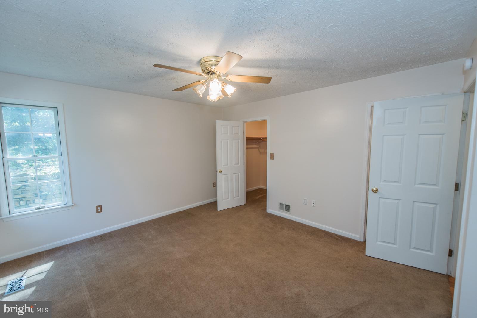 PINEWOOD HILLS - Residential