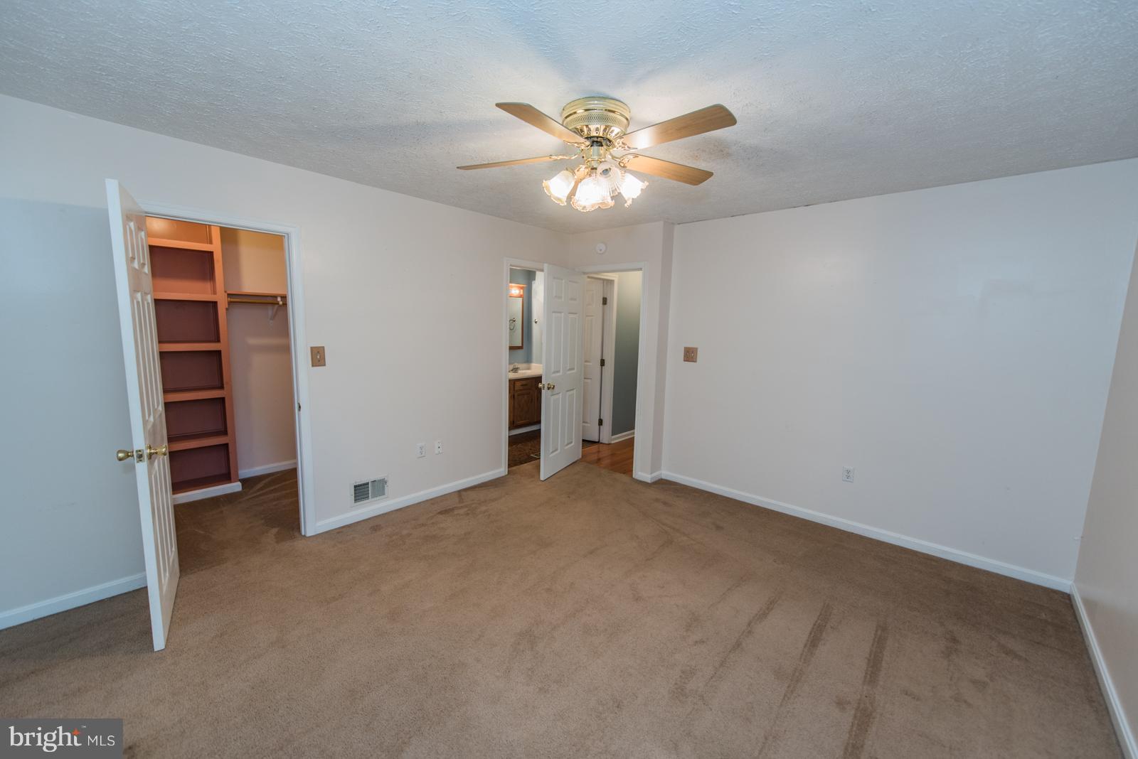 PINEWOOD HILLS - Residential