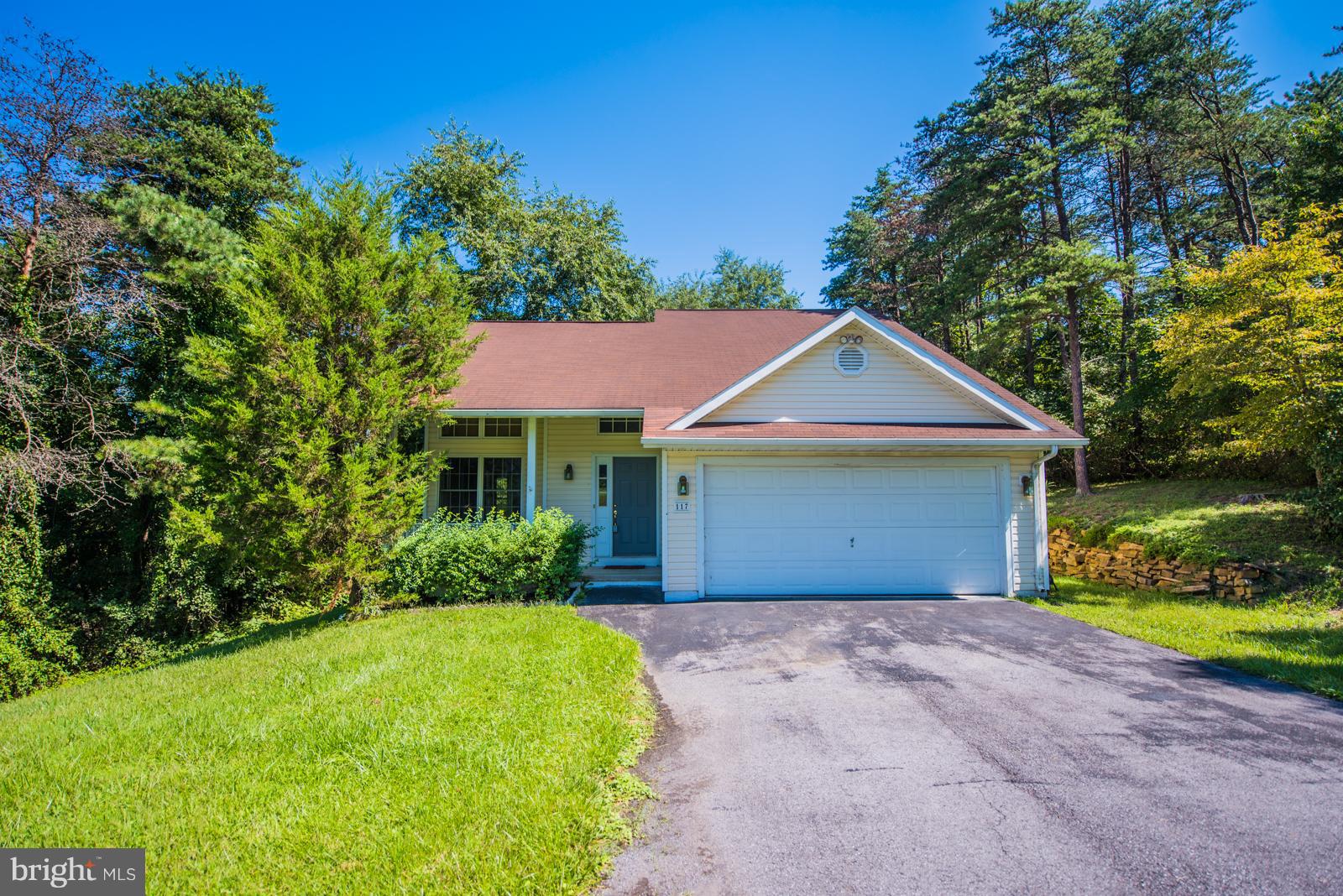 PINEWOOD HILLS - Residential