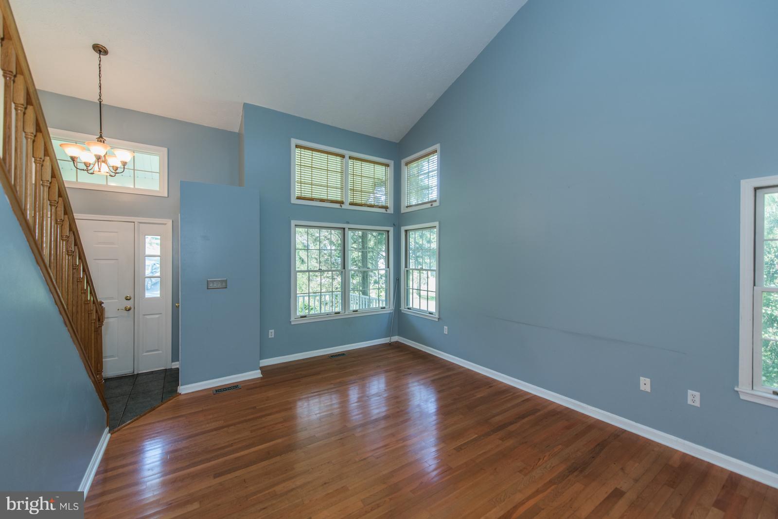 PINEWOOD HILLS - Residential