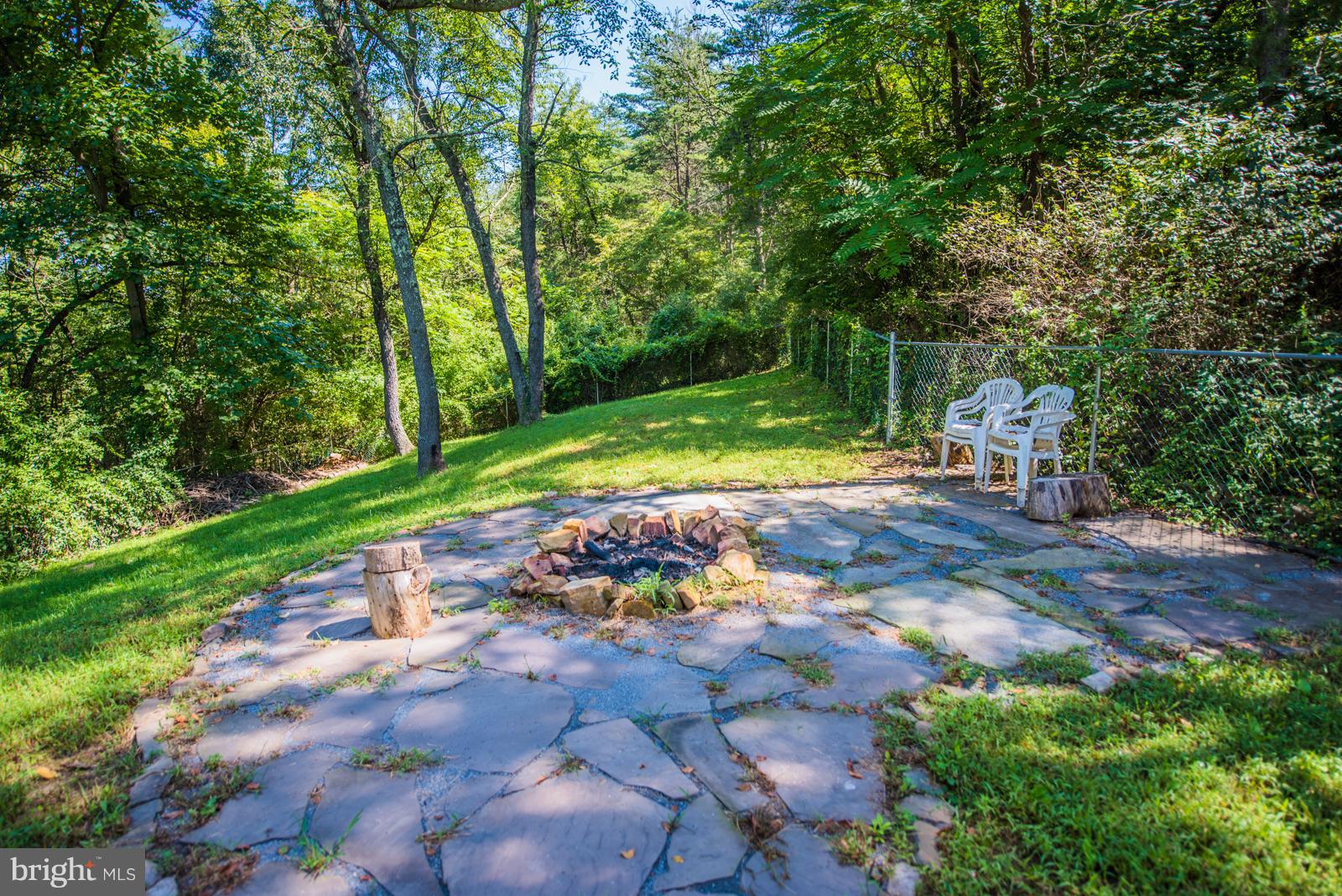 PINEWOOD HILLS - Residential