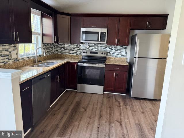 RAMBLEWOOD - Residential