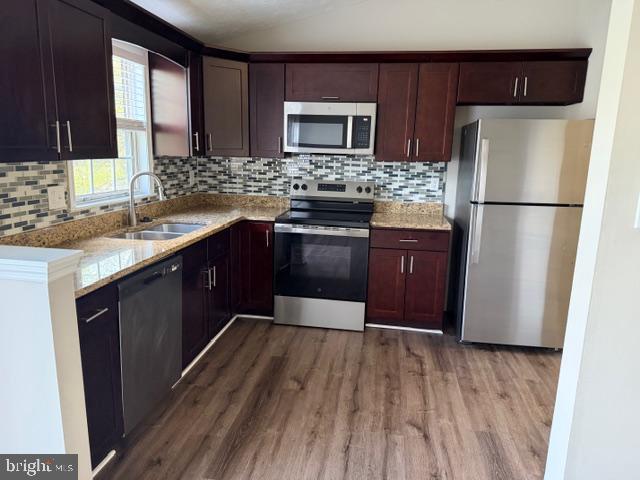 RAMBLEWOOD - Residential