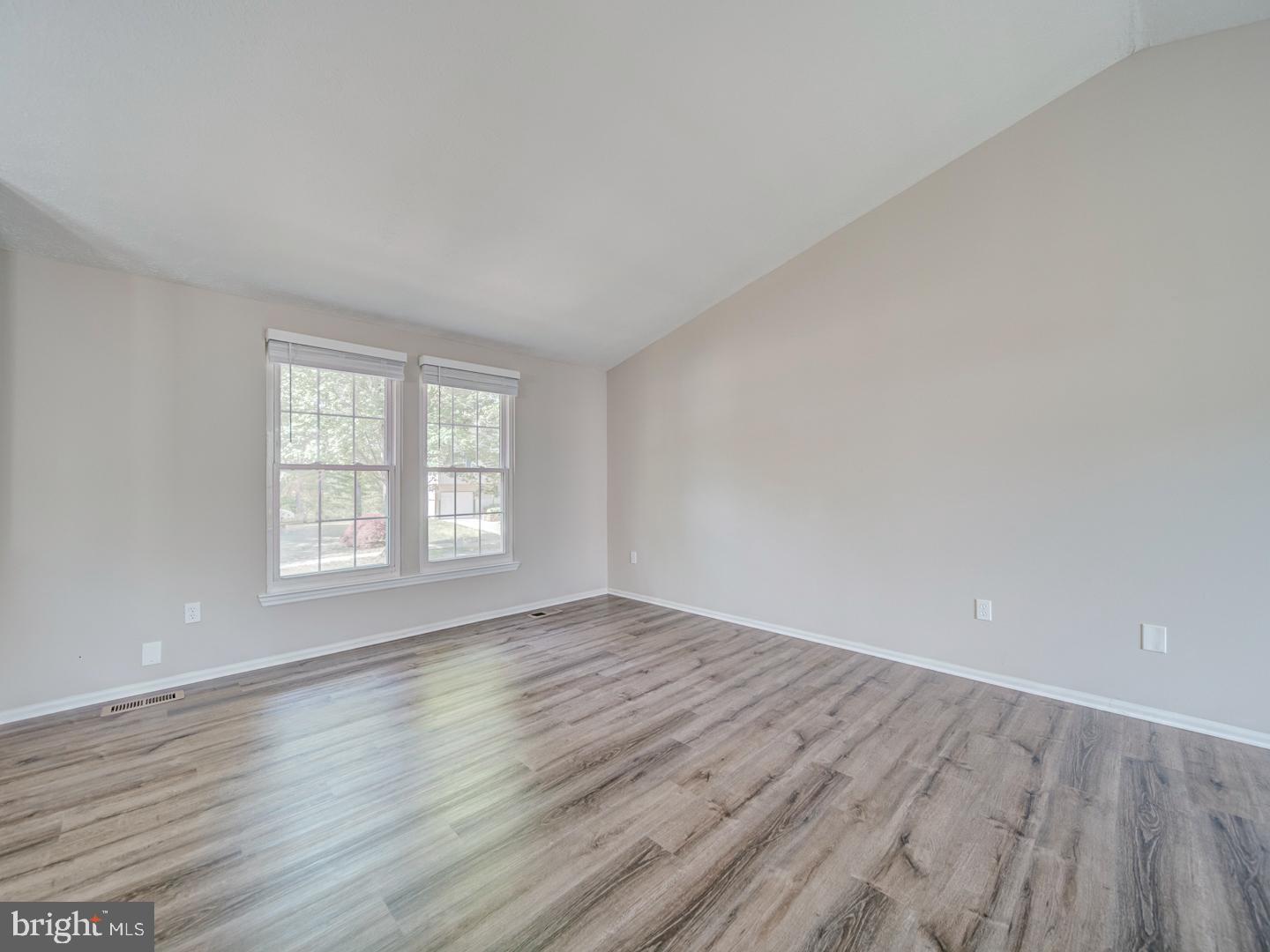 RAMBLEWOOD - Residential