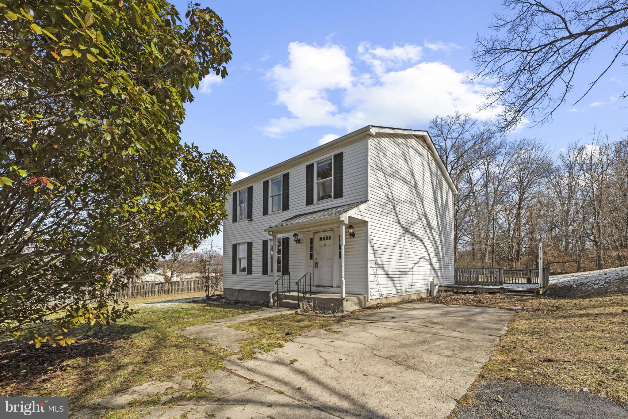 GOLDEN ACRES - Residential